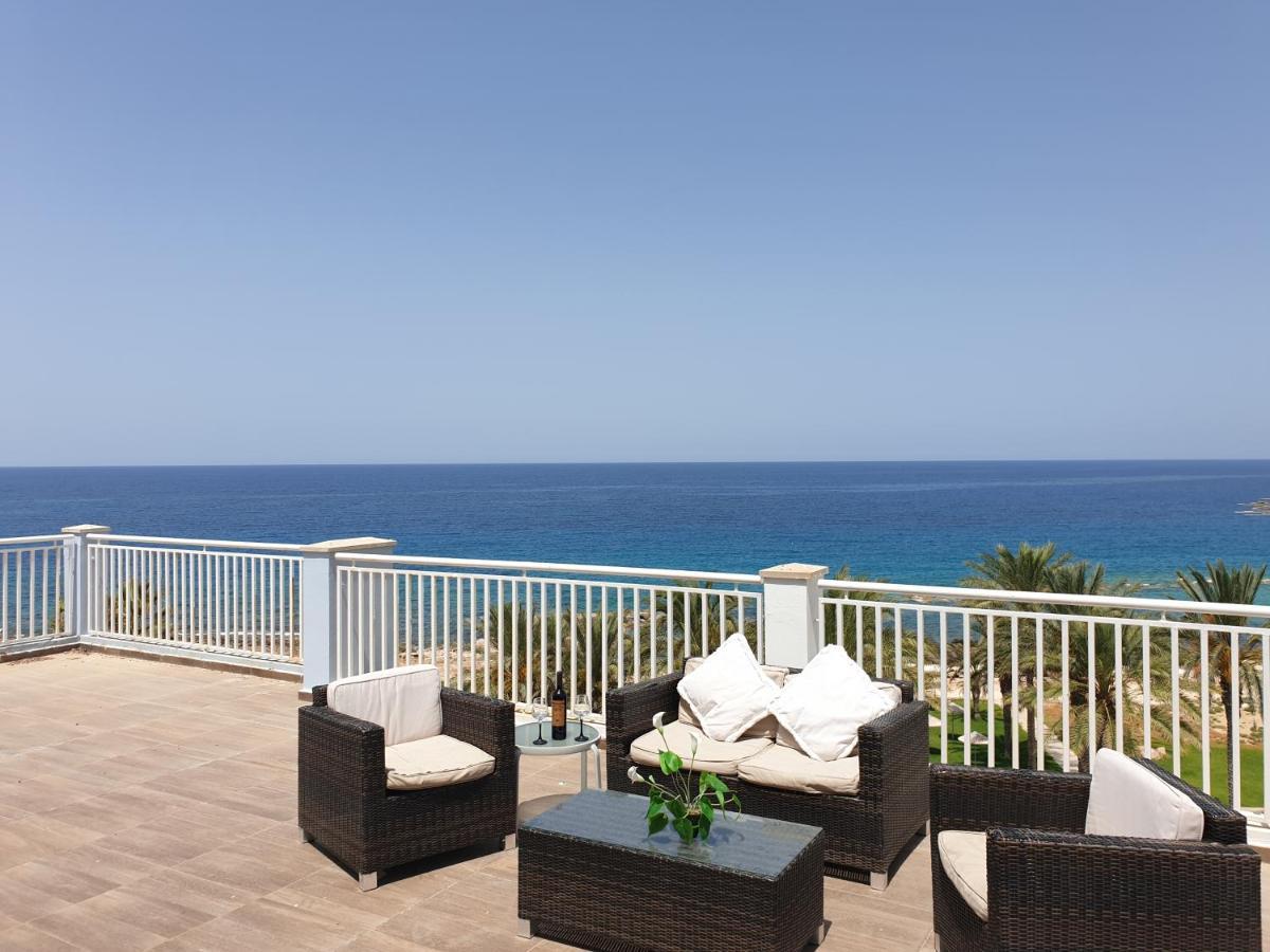 St. George Gardens & Suites Klorakas Buitenkant foto