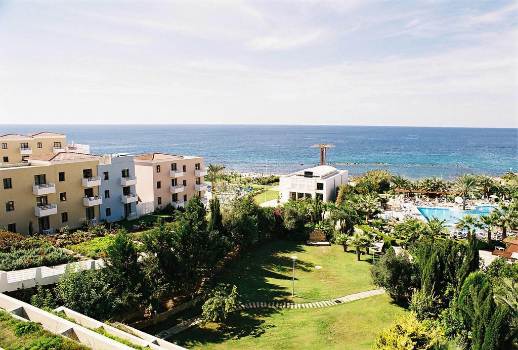 St. George Gardens & Suites Klorakas Buitenkant foto