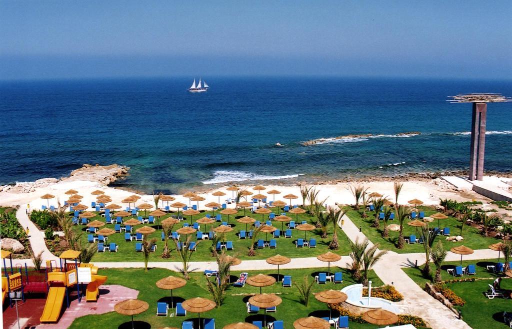 St. George Gardens & Suites Klorakas Buitenkant foto