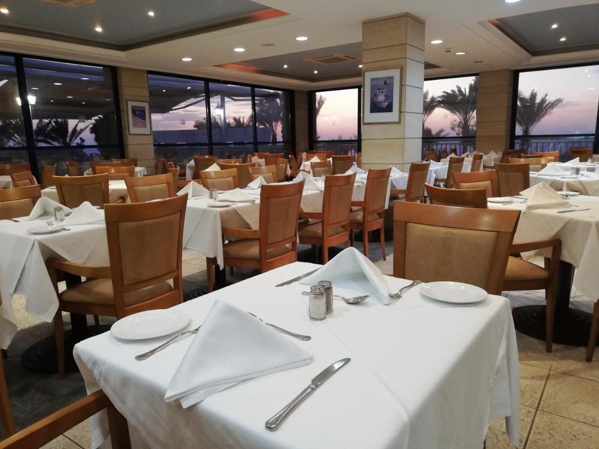 St. George Gardens & Suites Klorakas Buitenkant foto